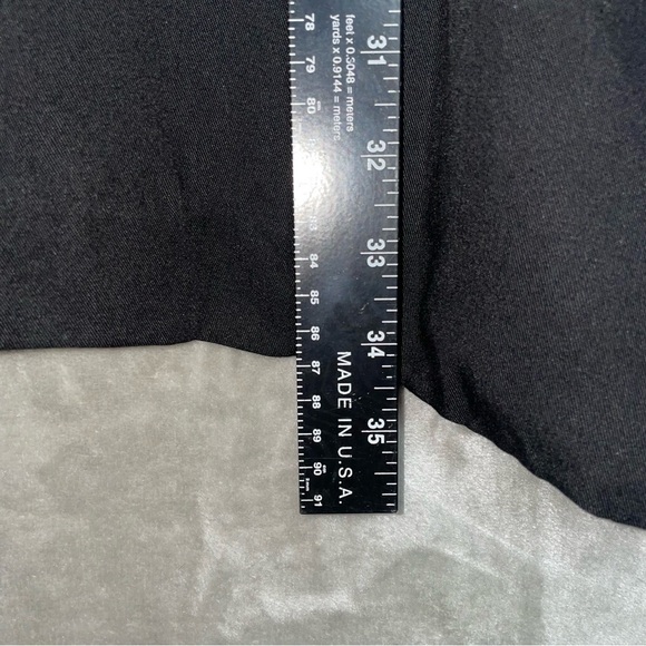 H&M + Short Lyocell Trenchcoat Decorative Shoulder Tabs Draped Lapels Tie Belt - Picture 8 of 8